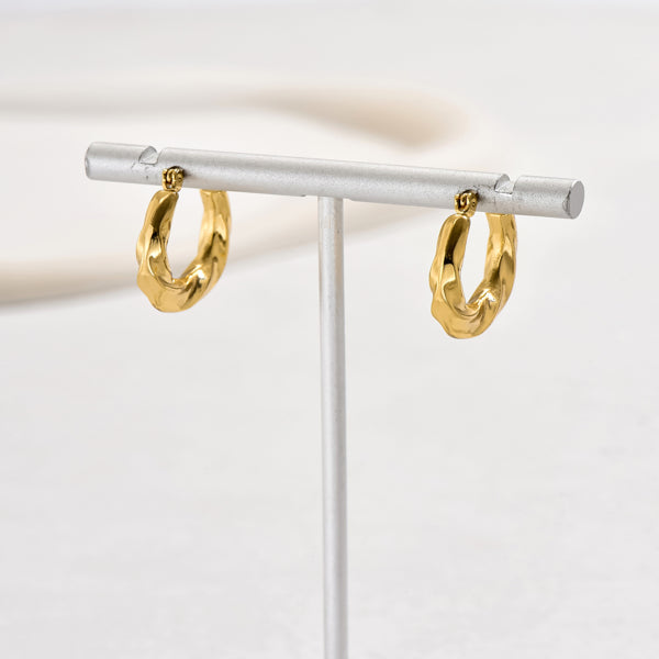 Classic Zircon Hoop Earrings – Everyday Elegance